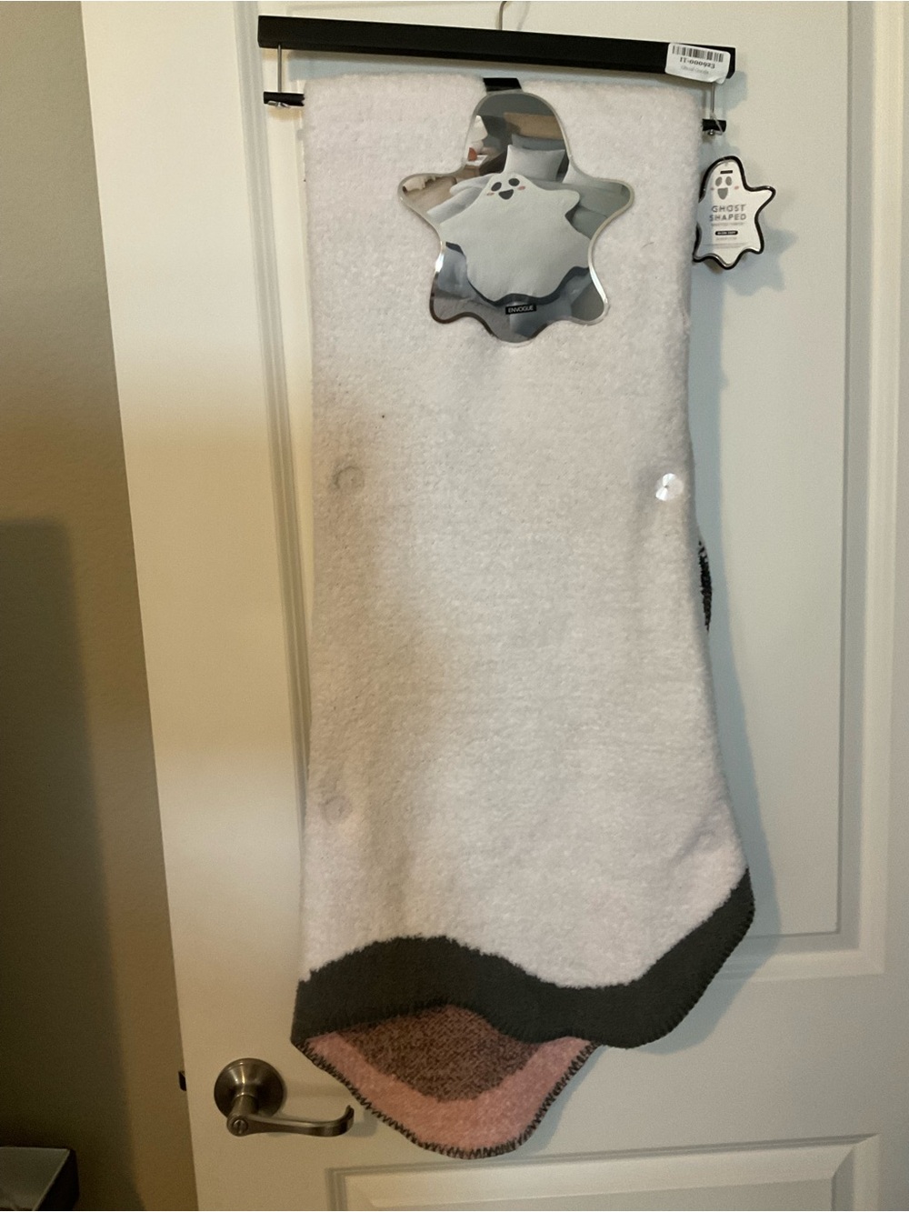 Envogue Ghost Shaped Blanket Throw Spooky